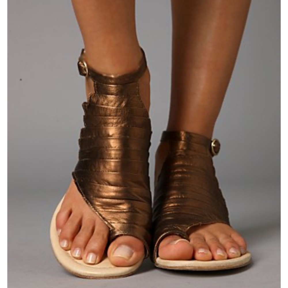 Farylrobin Wakiko bronze sandals size 8.5